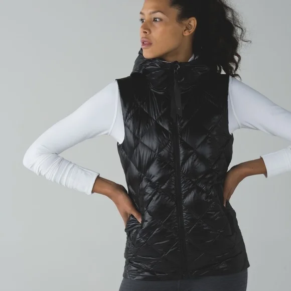 Lululemon The Fluffiest Vest Reversible Black Ziggy Snake Butter Pink Size 6